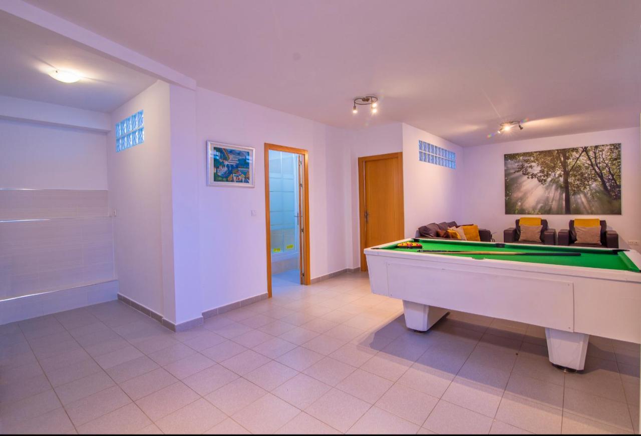 Villa Moderna Con Piscina El Campello Exterior photo